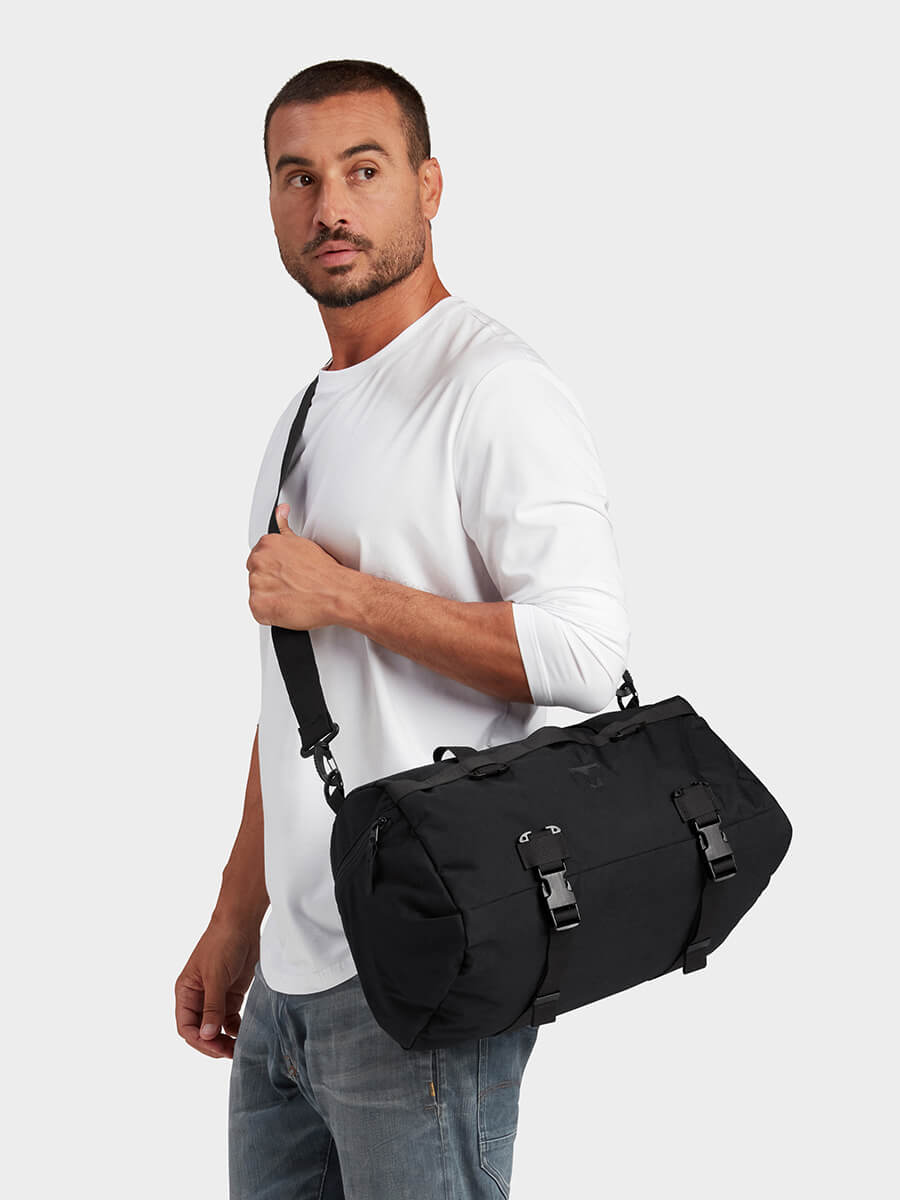 MILTHREAD Athena Small Duffel Bag 15L in black