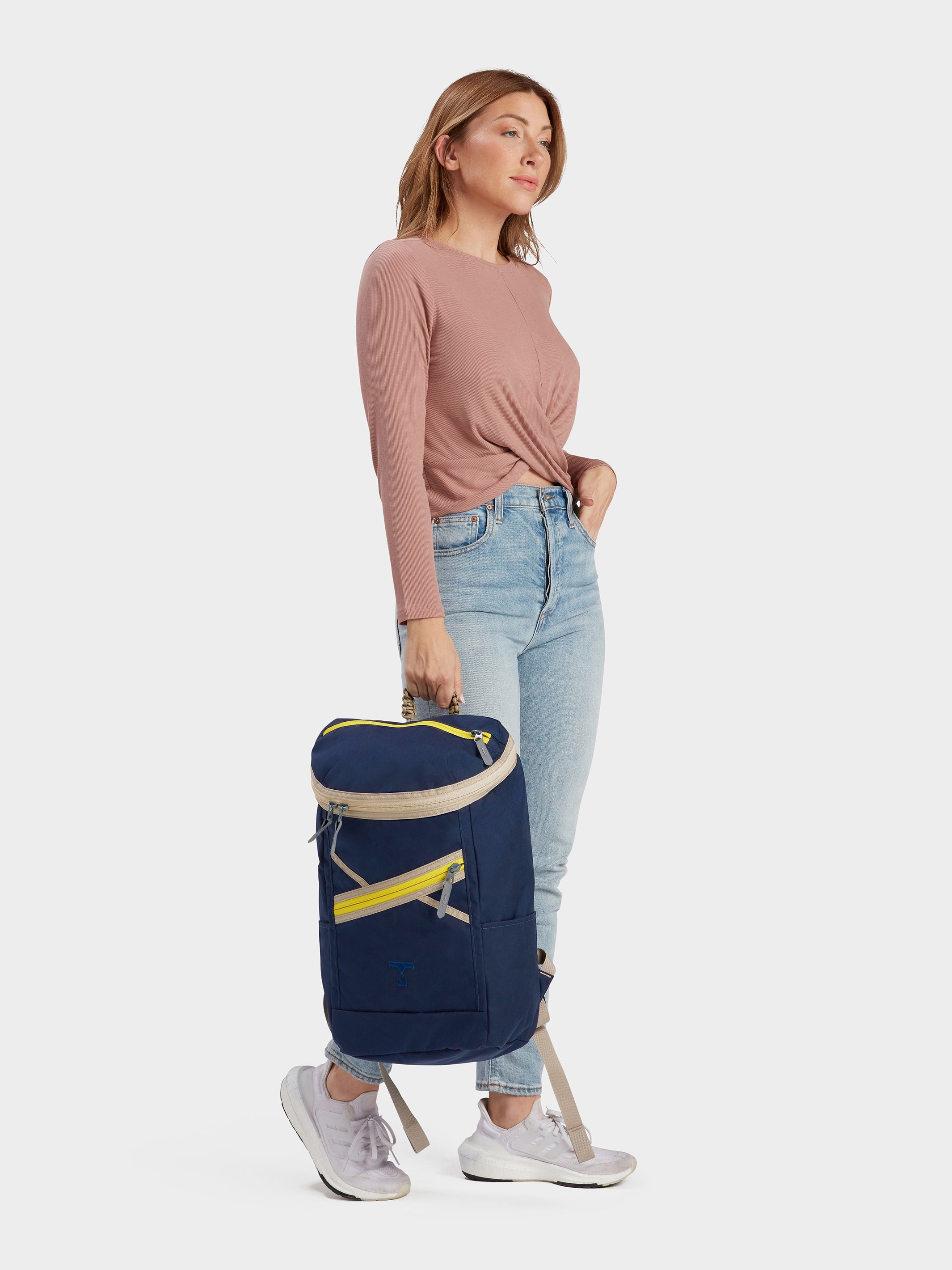 MILTHREAD Bold top load 20L everyday backpack in Midnight on model
