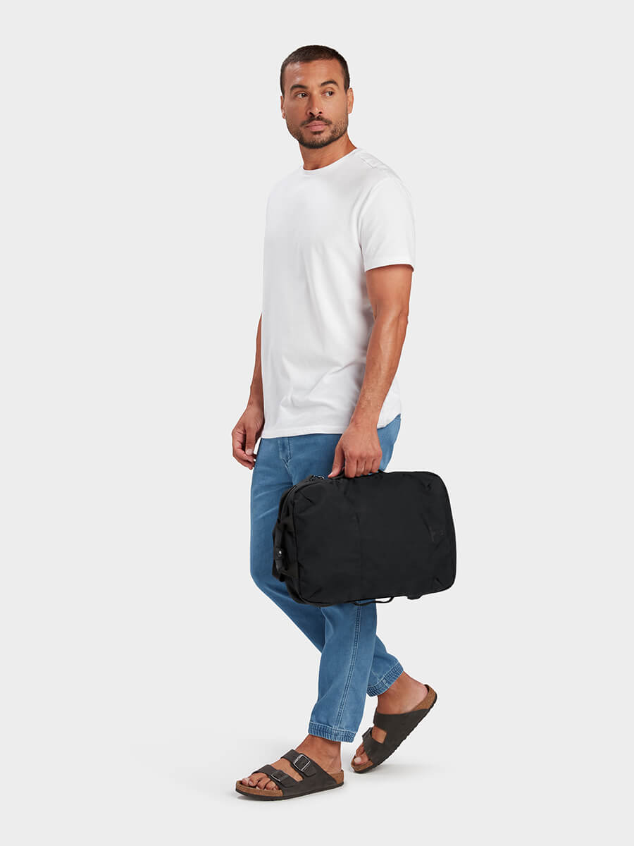 MILTHREAD Downwind everyday light backpack 8L in black
