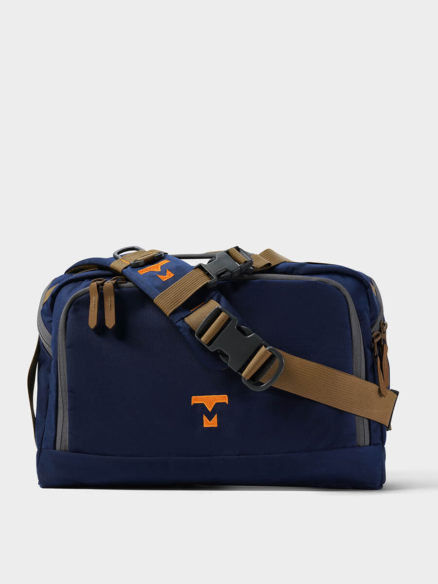 MILTHREAD Sparrow 8L EDC messenger bag in midnight