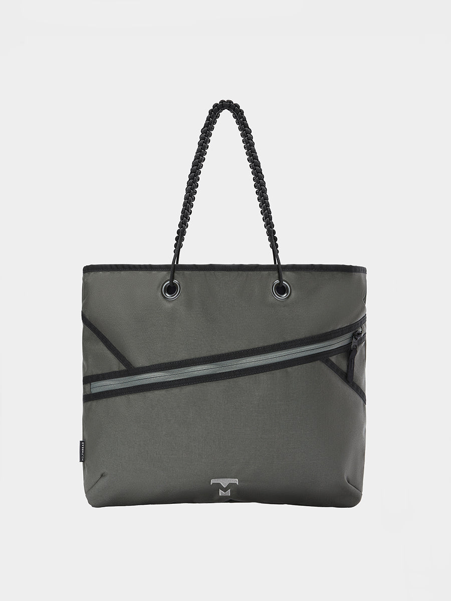 Zing tote in foliage tabletop in front view