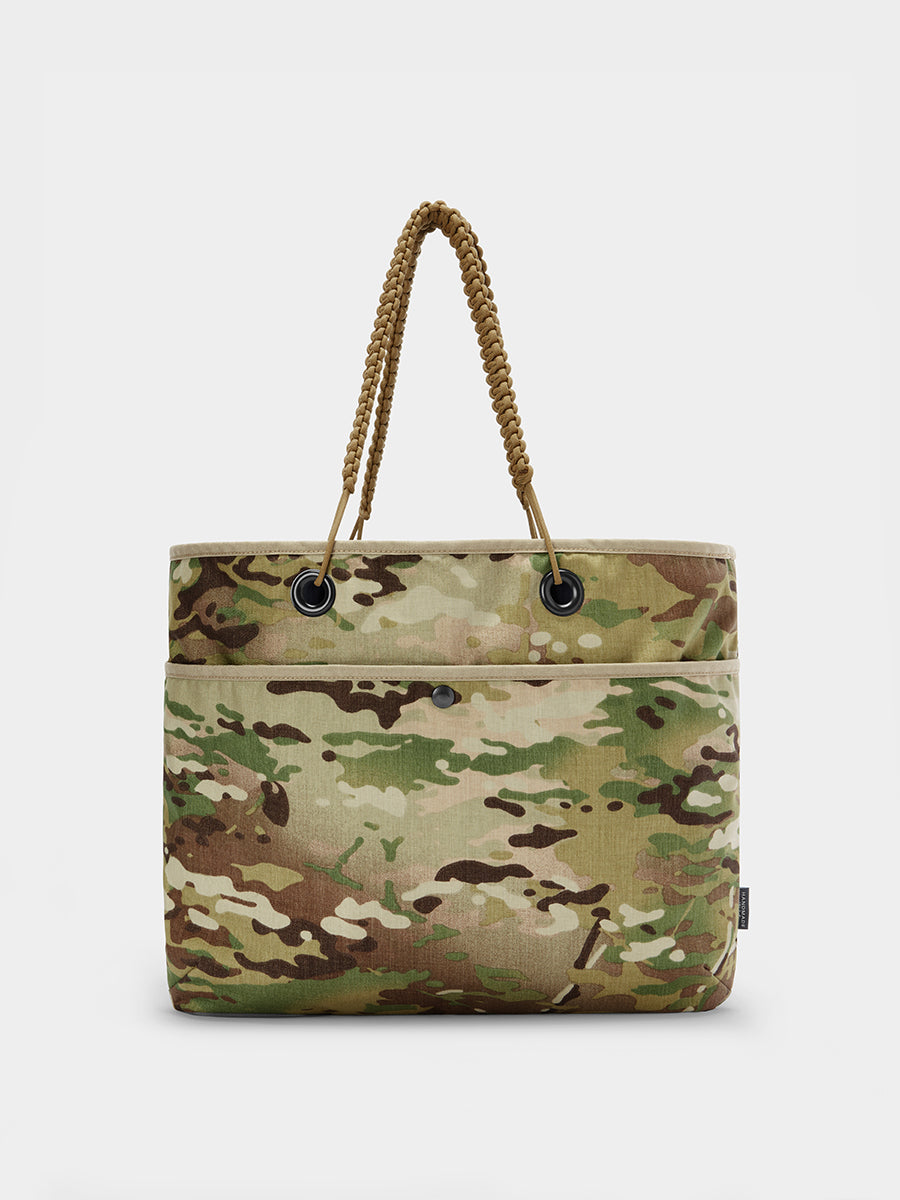 Zing tote in multicam tabletop in back view